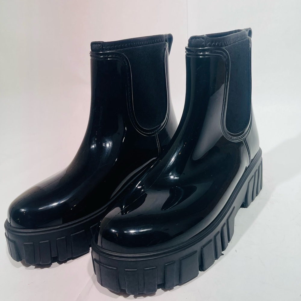 YNS Generic Black Platform Ankle Booties